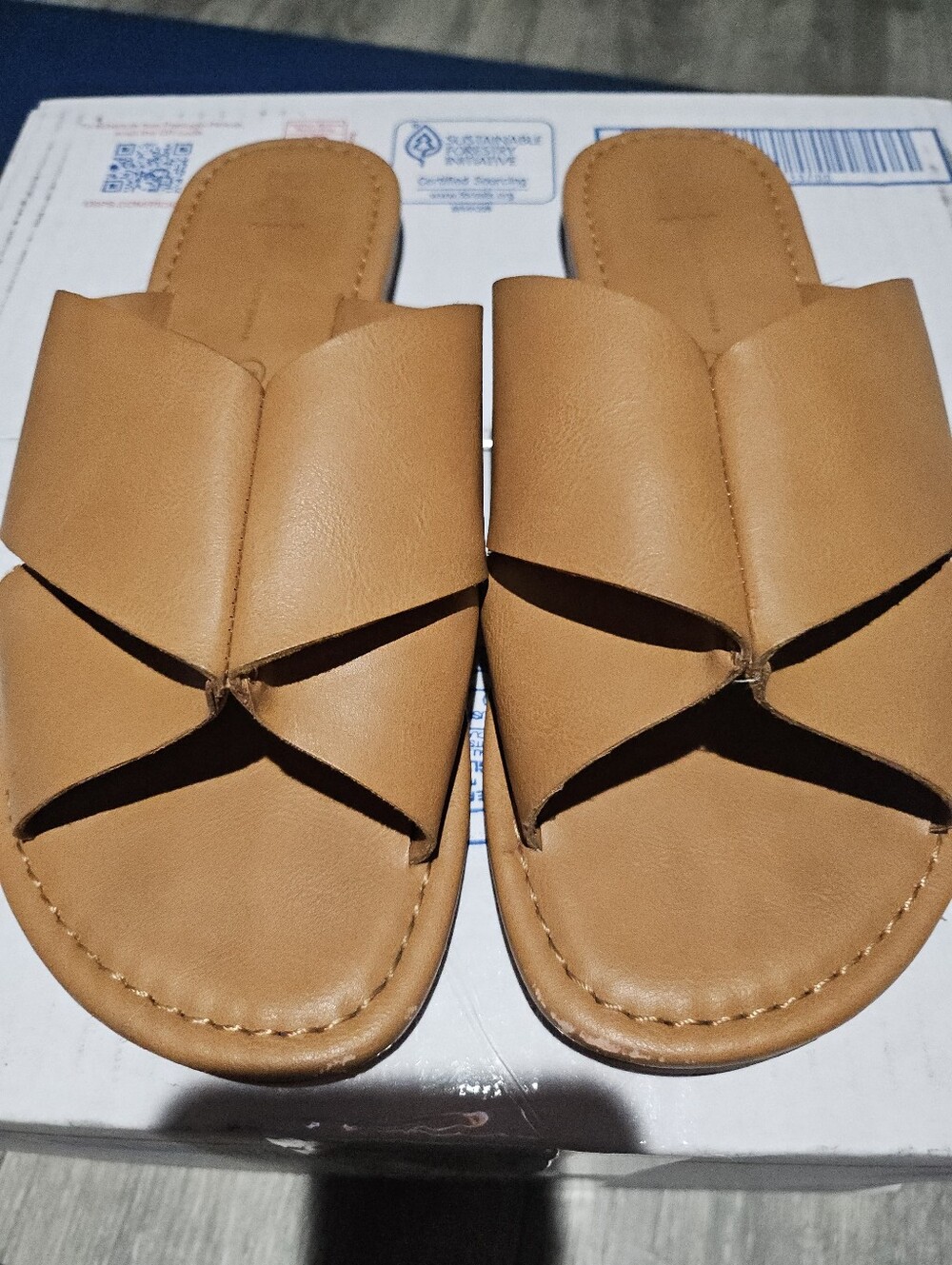 Classic Tan Slide Sandals - Lightweight Everyday Comfort